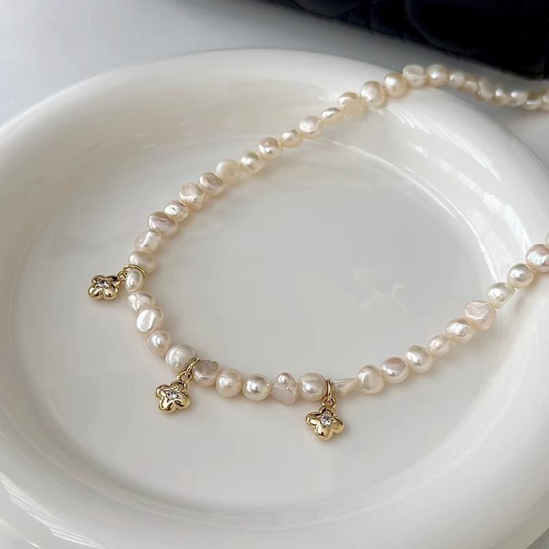 Baroque pearl flower necklace