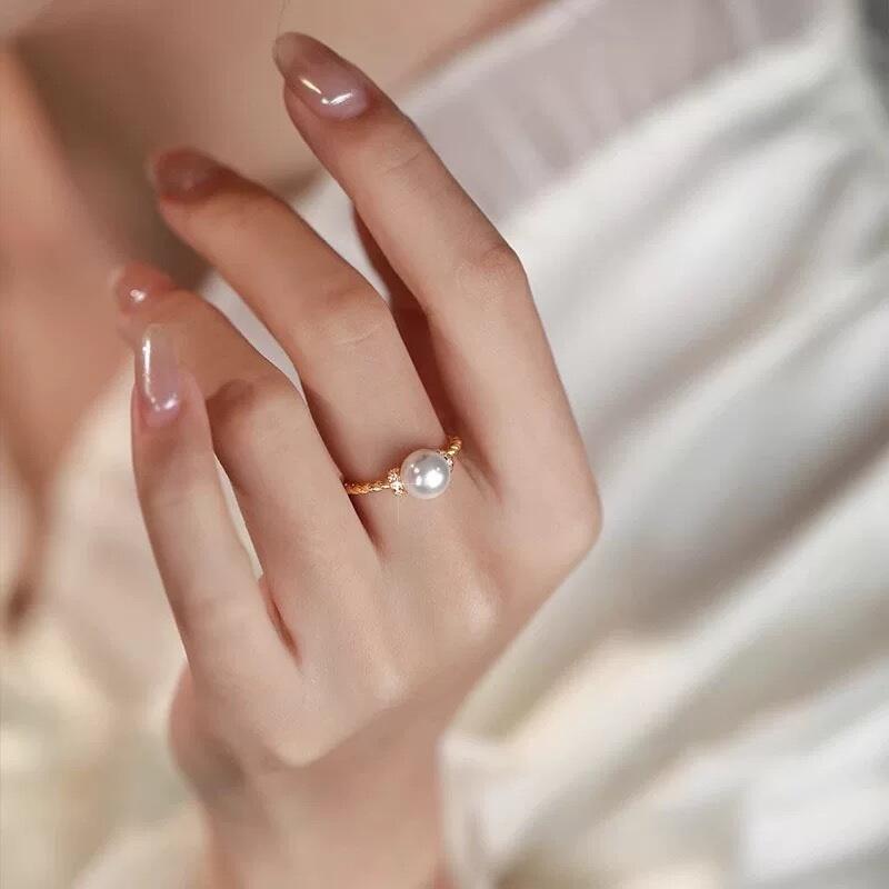 Natural freshwater pearl twist silver ring