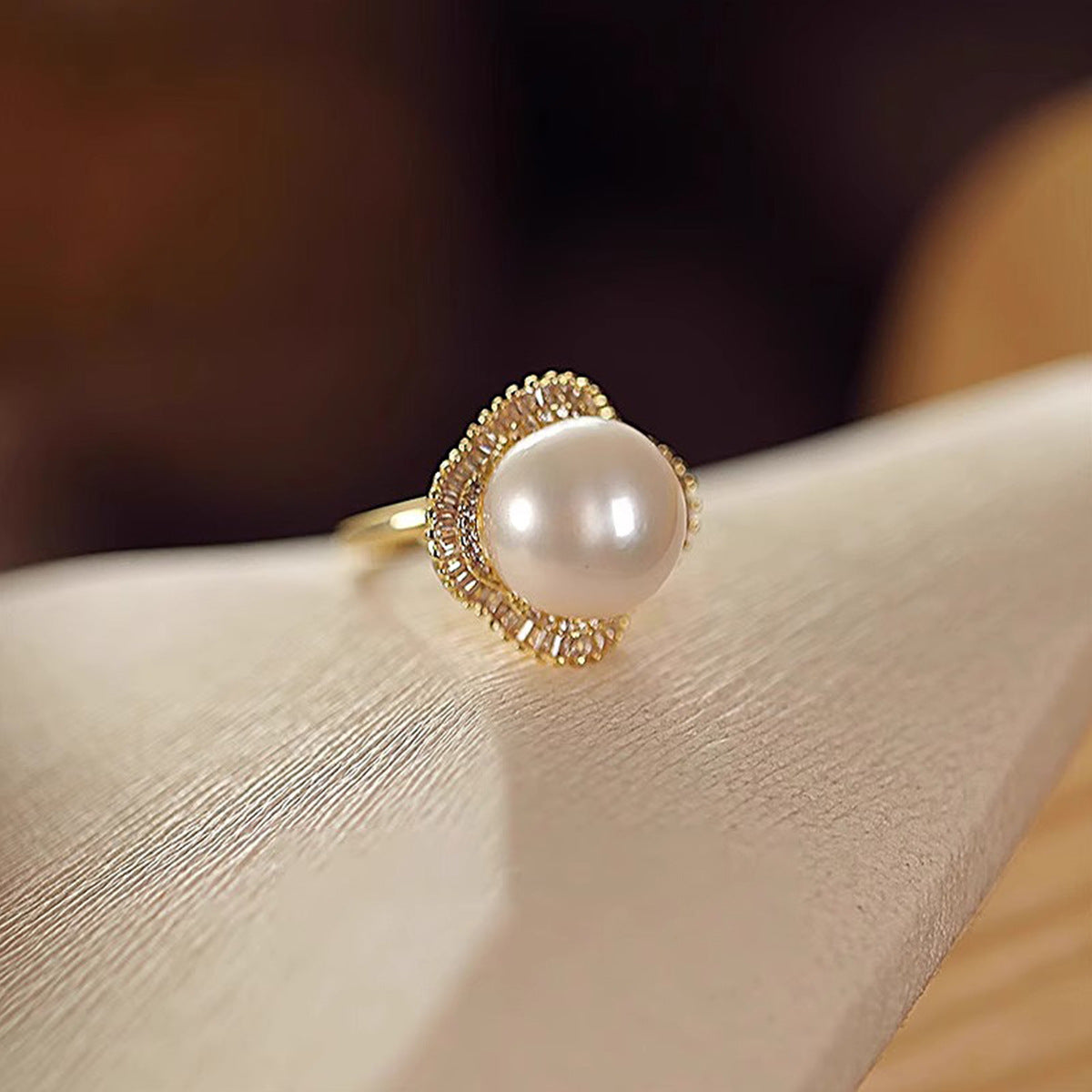 Diamond Retro Pearl Ring