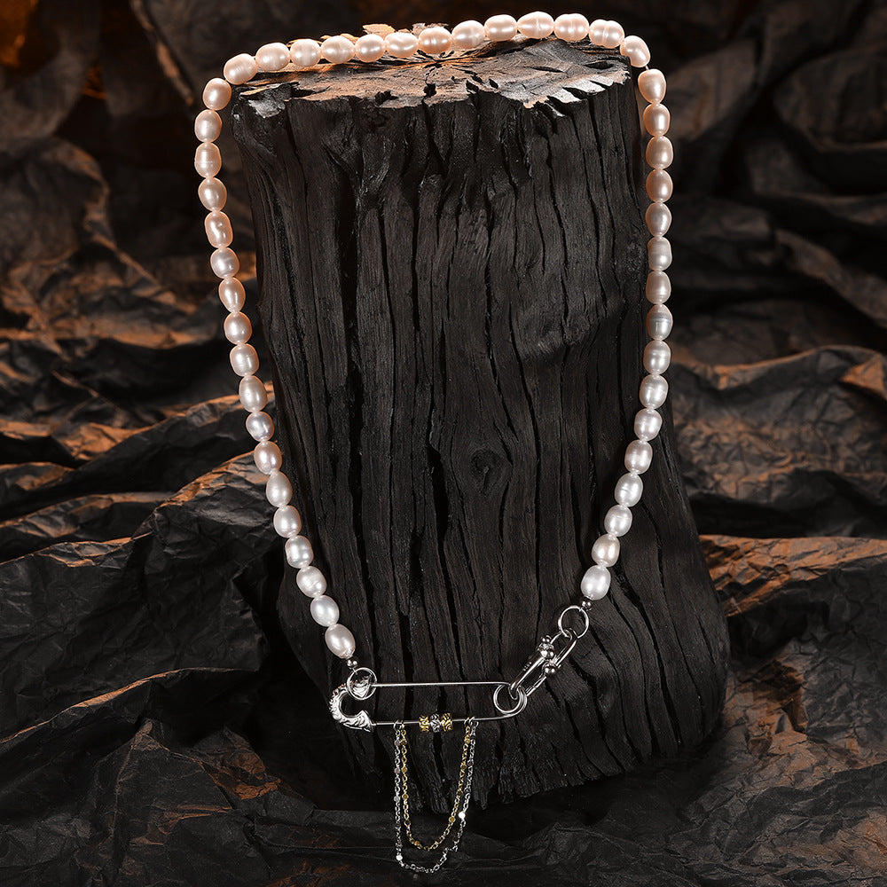 Pattern horseshoe buckle back pin pearl necklace