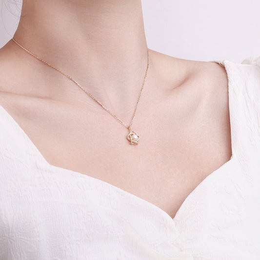 Pentagram design pearl necklace