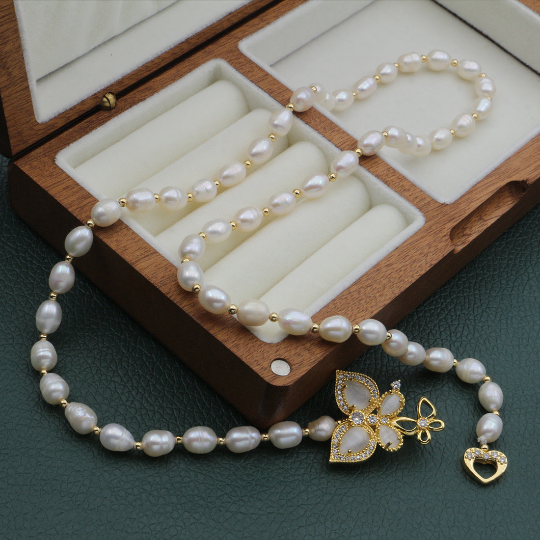 Natural pearl long butterfly temperament sweater chain