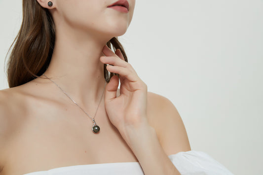 The Meaning Behind a Black Pearl Pendant