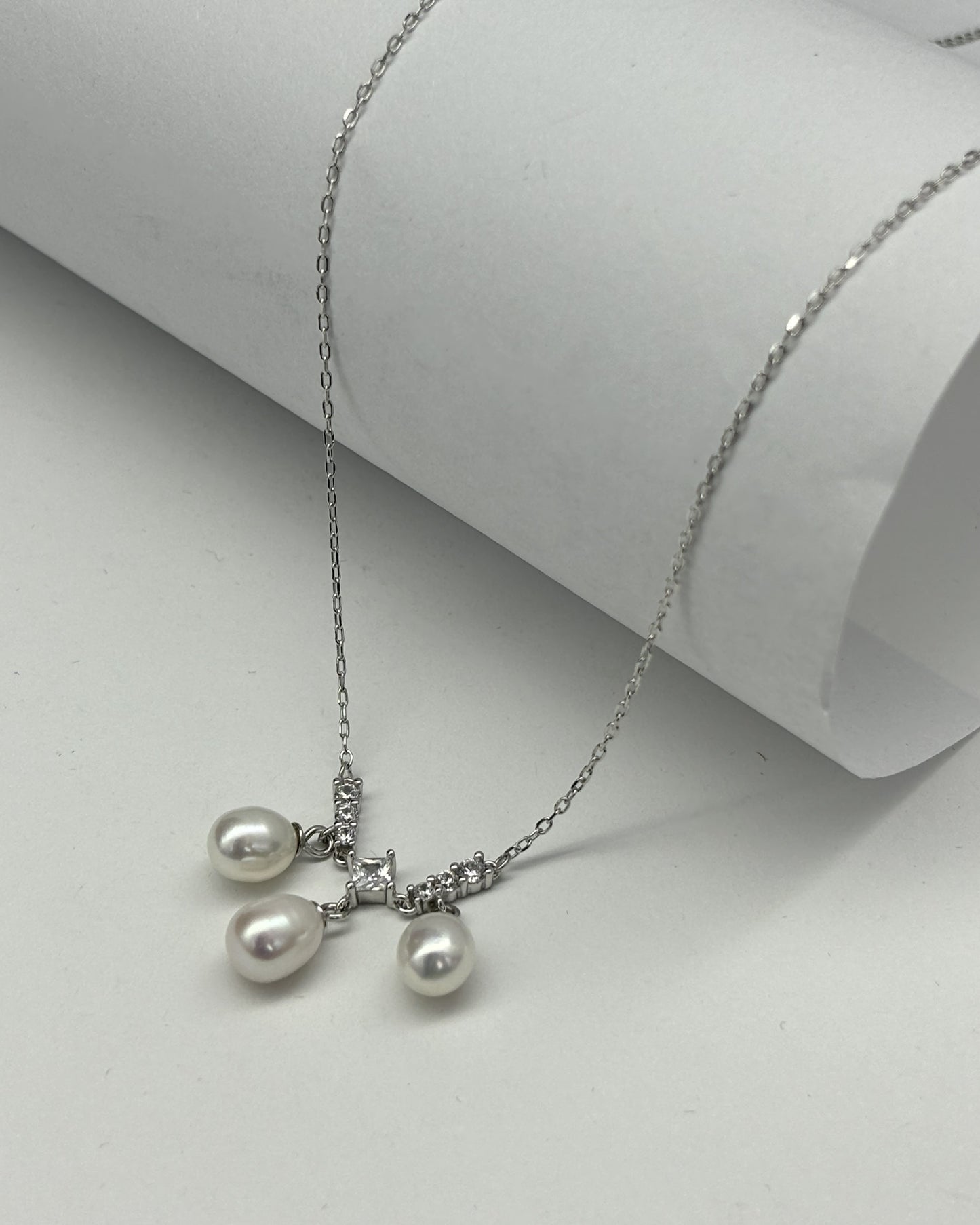 Natural pearl smart fringed pendant