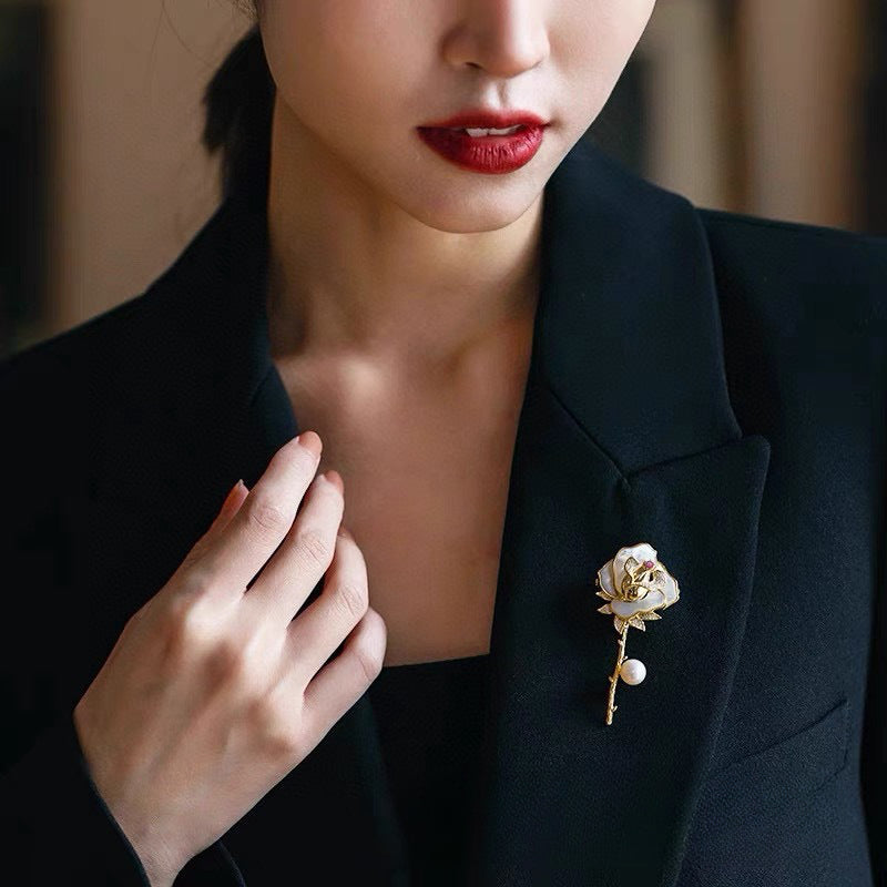 Natural Pearl Rose Niche Luxury Brooch