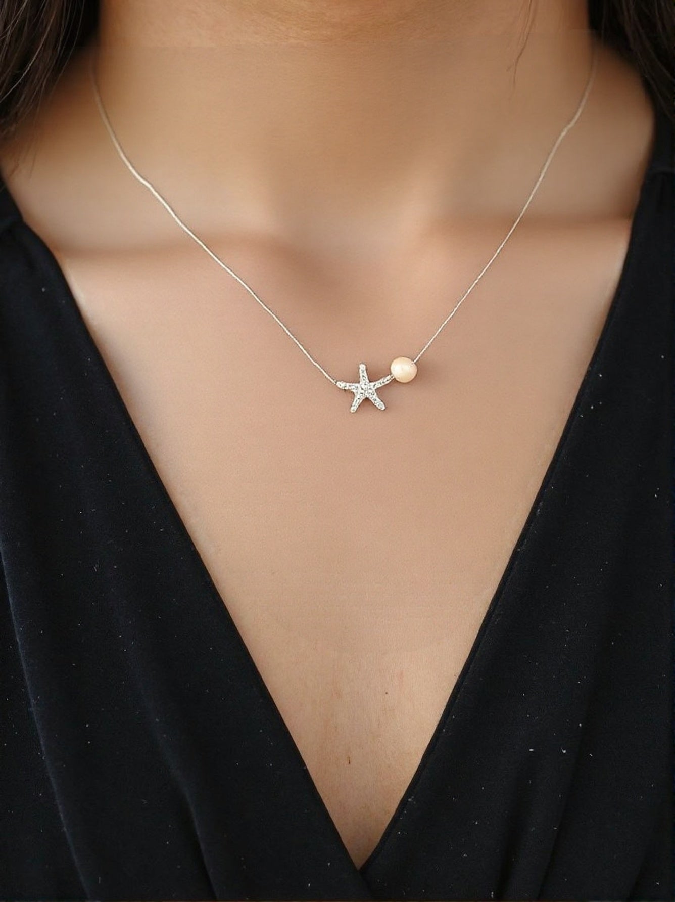 Starfish design pearl necklace