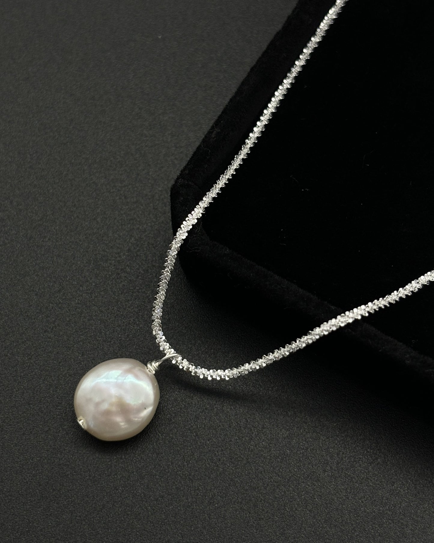 Fashion Trend Baroque Pearl Necklace Collarbone Chain