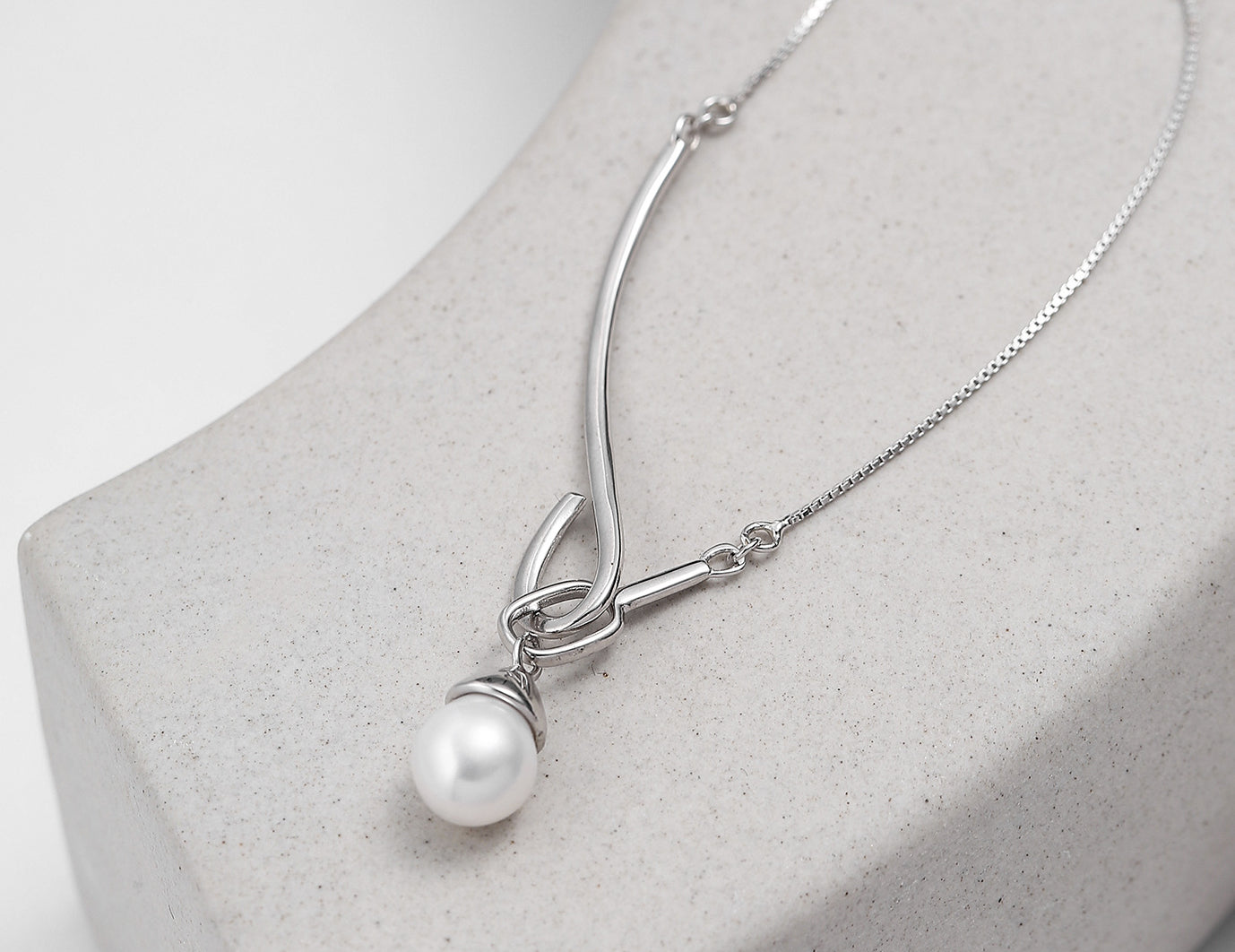 Angel's Ring Pearl Pendant