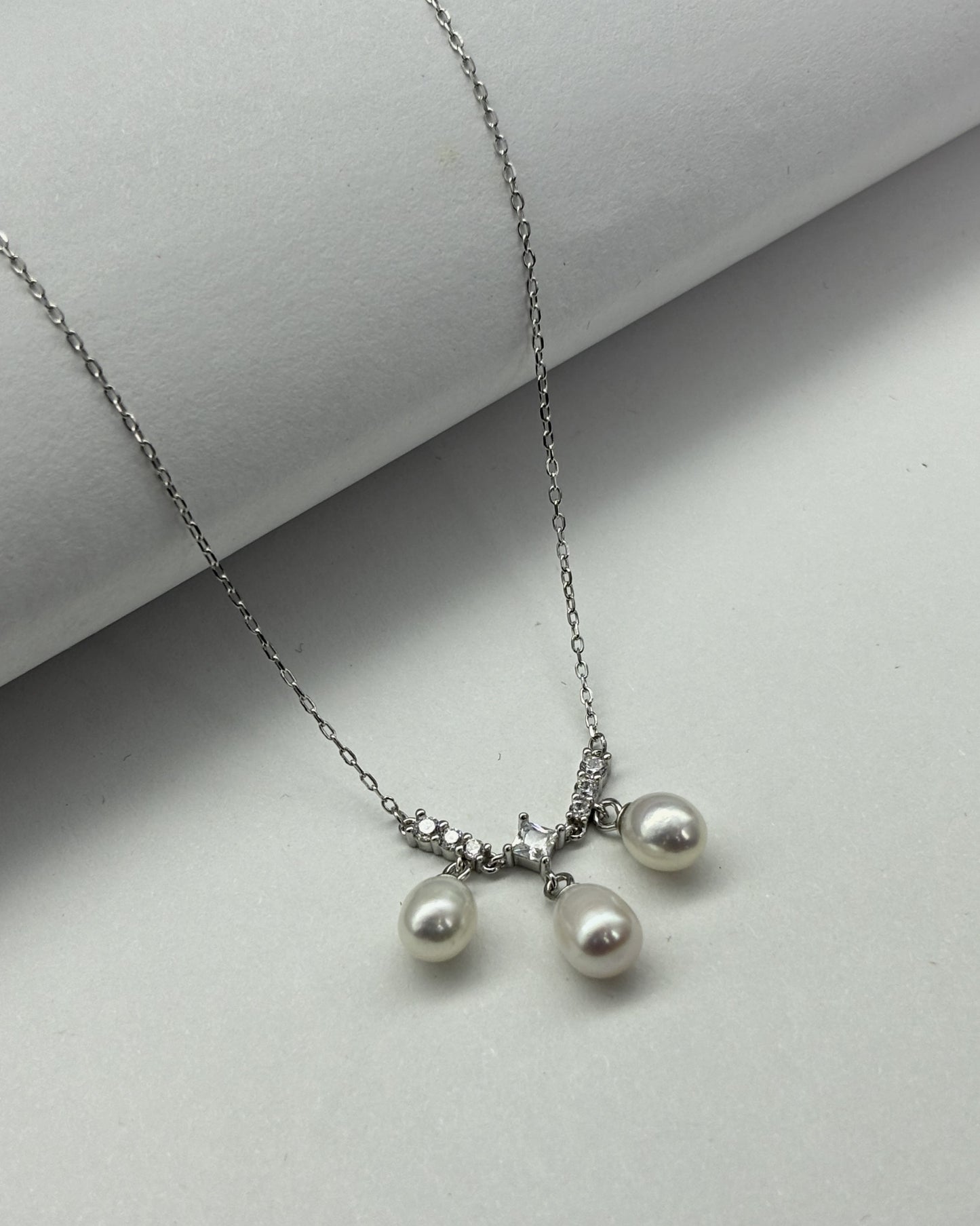 Natural pearl smart fringed pendant