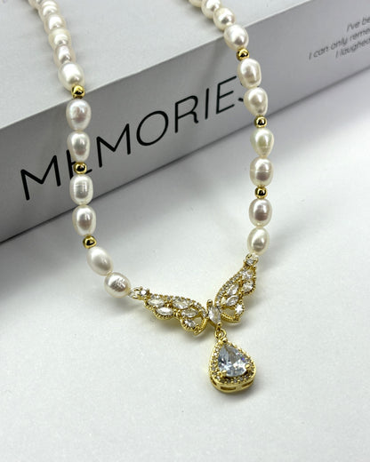Natural water drop pearl necklace