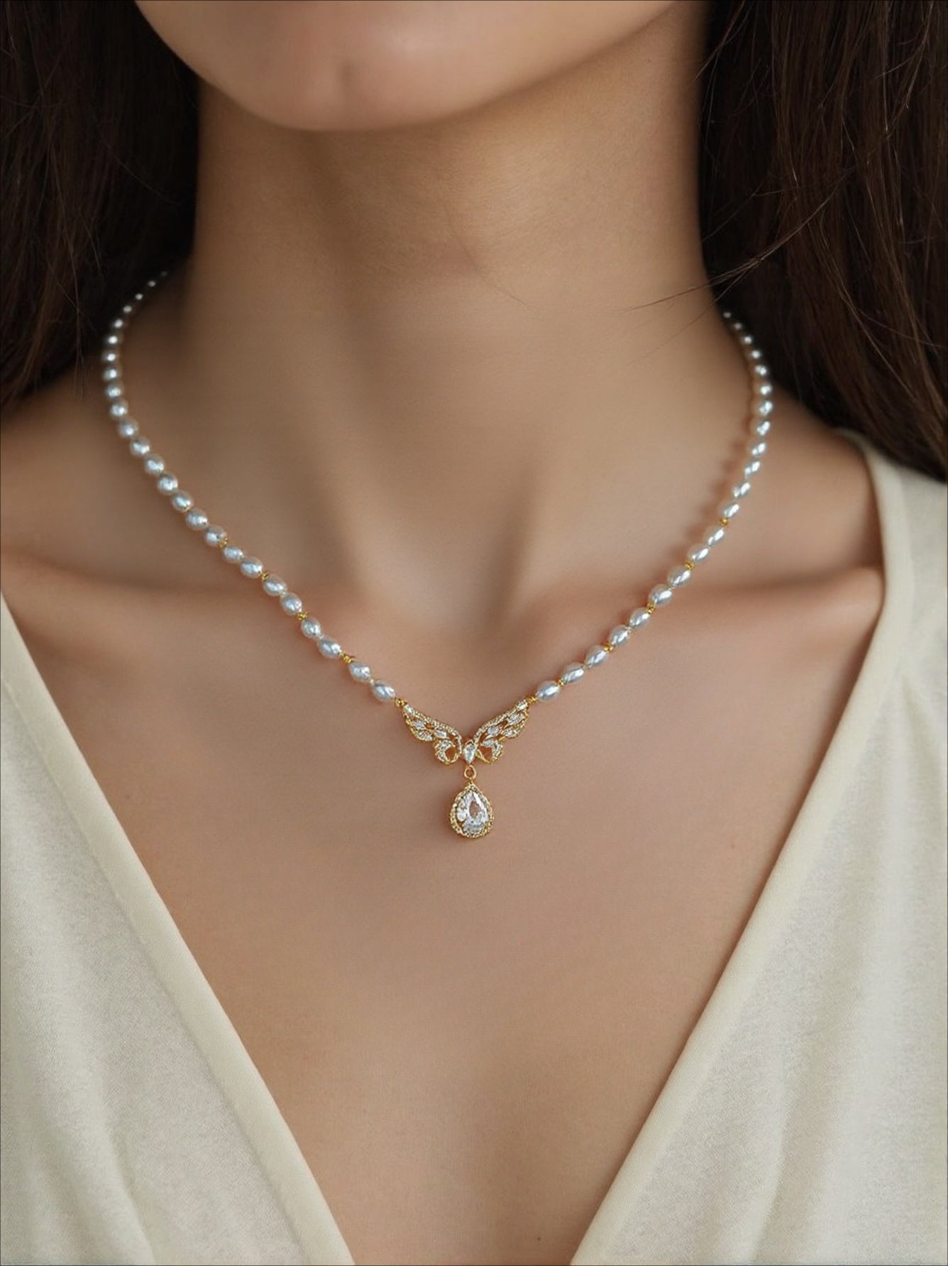 Natural water drop pearl necklace