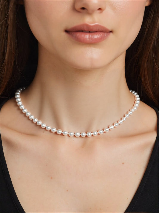 Bow pearl necklace