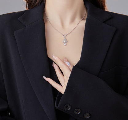 Niche light luxury love cross pearl pendant