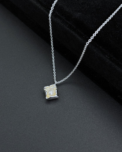 Package Geometric Design Pearl Hoisting