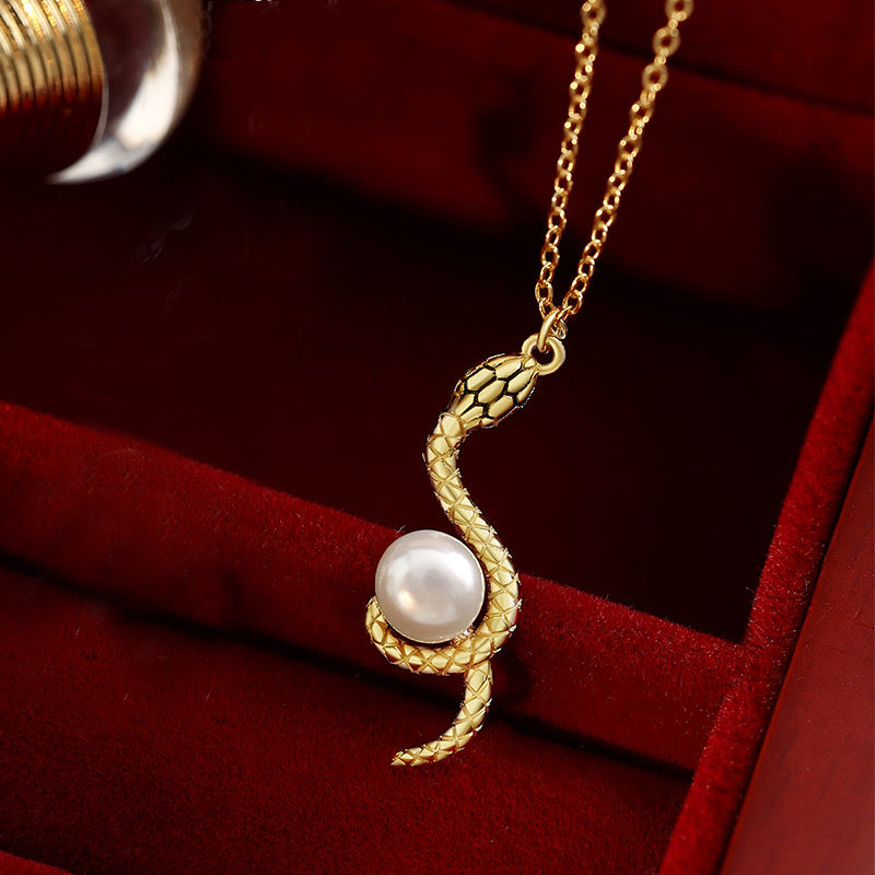 Premium Vintage Serpentine Design Clavicle Chain Pearl Pendant