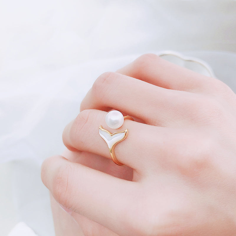 Mermaid Tail Design Pearl Ring