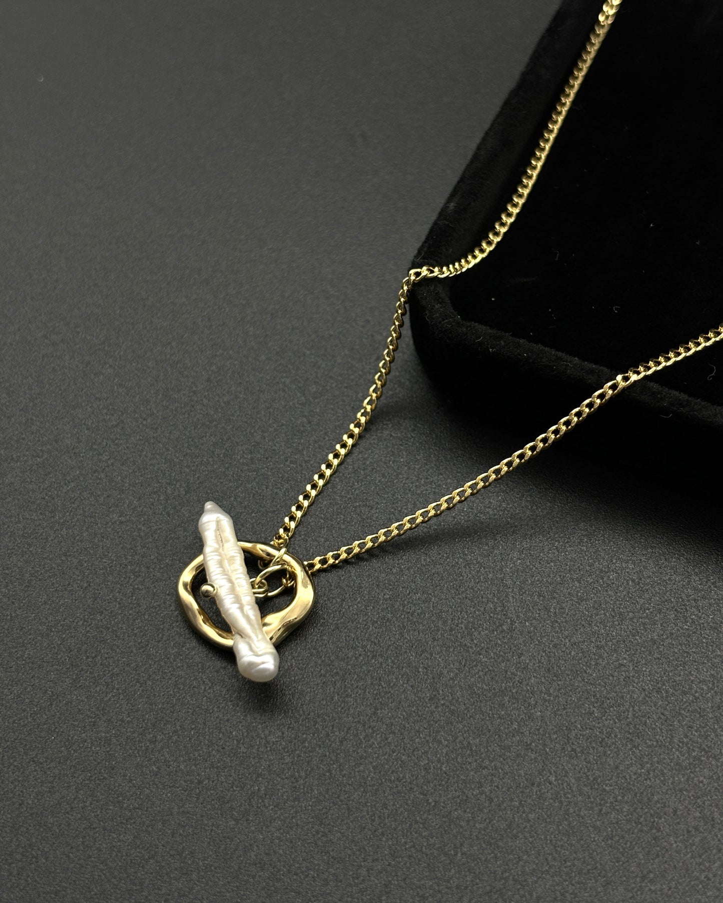 Double Design Baroque Pearl Pendant
