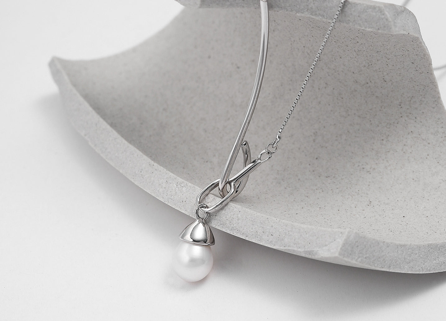 Angel's Ring Pearl Pendant