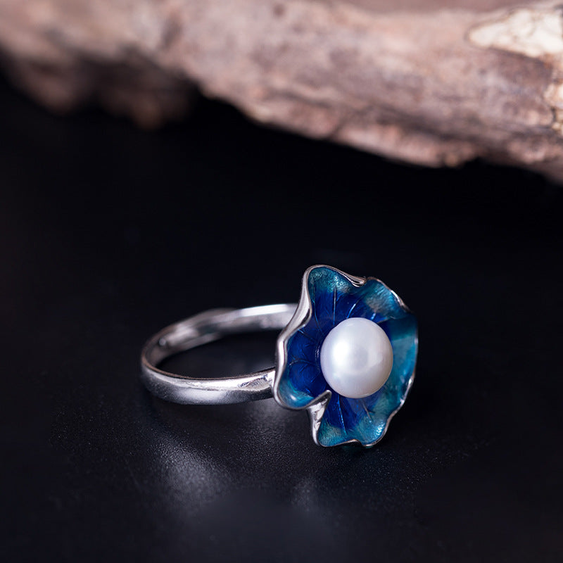 Lotus leaf design pearl ring