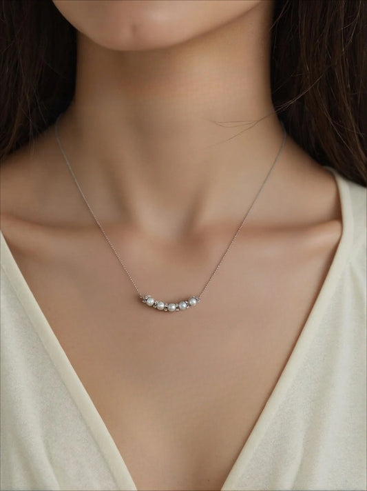 Leaf Tandem Design Pearl Necklace