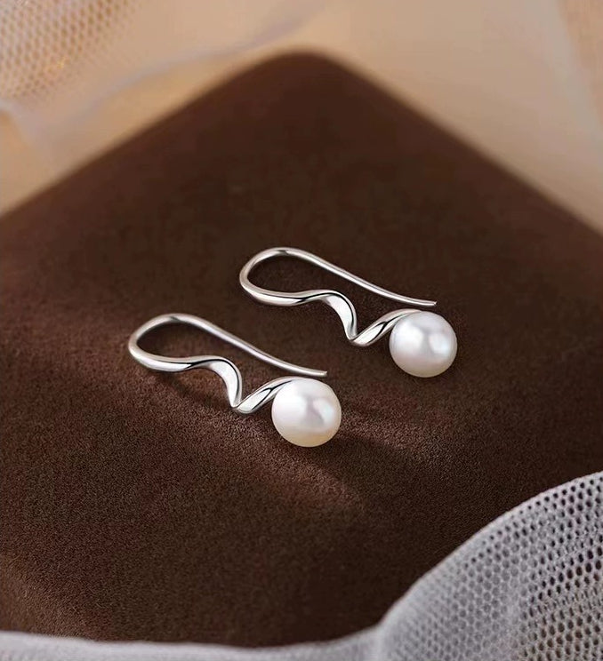 Spiral wave texture design pearl stud earrings