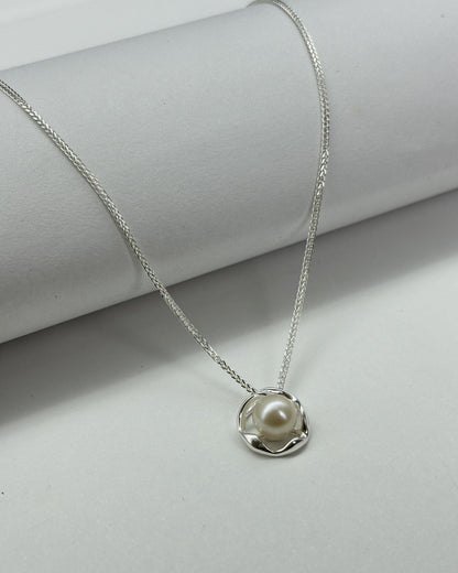 Möbius Ring Pearl Pendant