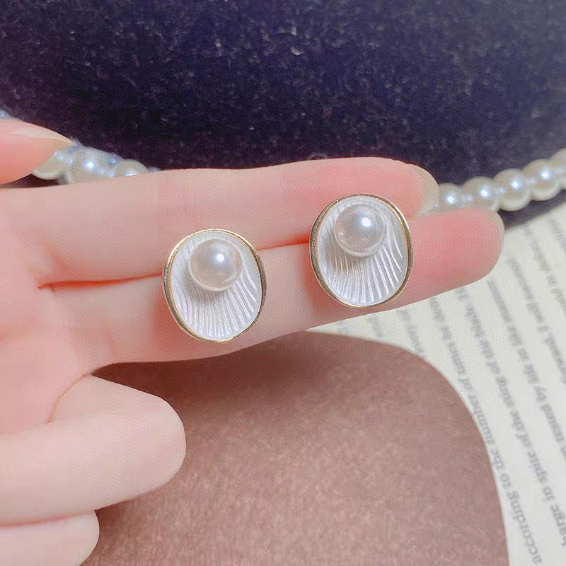 Small shell shape natural pearl stud earrings