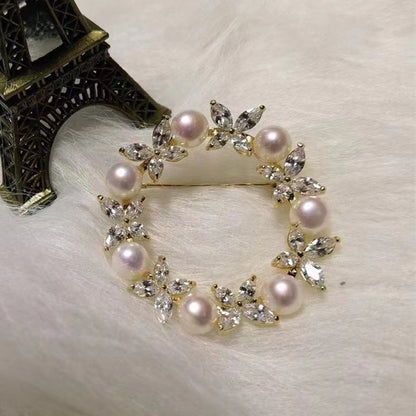 Natural steamed bread pearl garland brooch