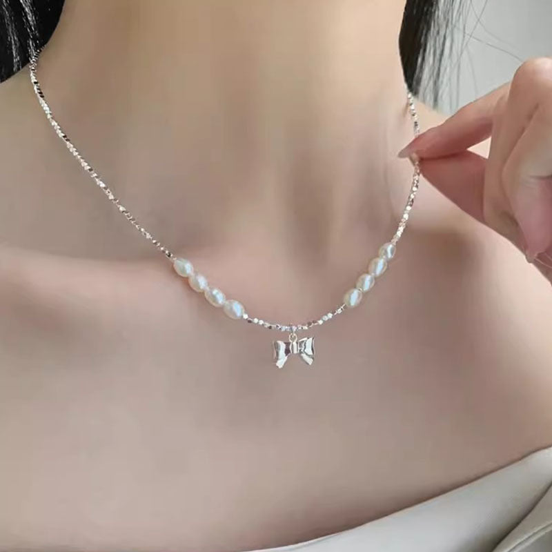 Design Broken Silver Bow Natural Freshwater Pearl Necklace
