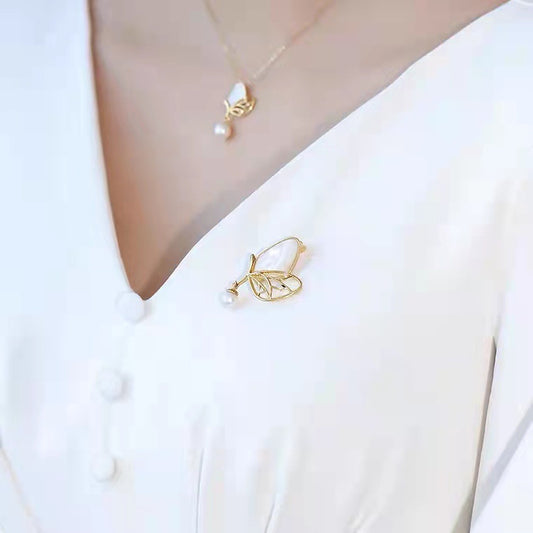 Butterfly Design Pearl Brooch