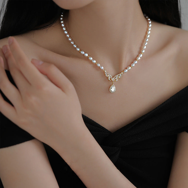 Natural water drop pearl necklace