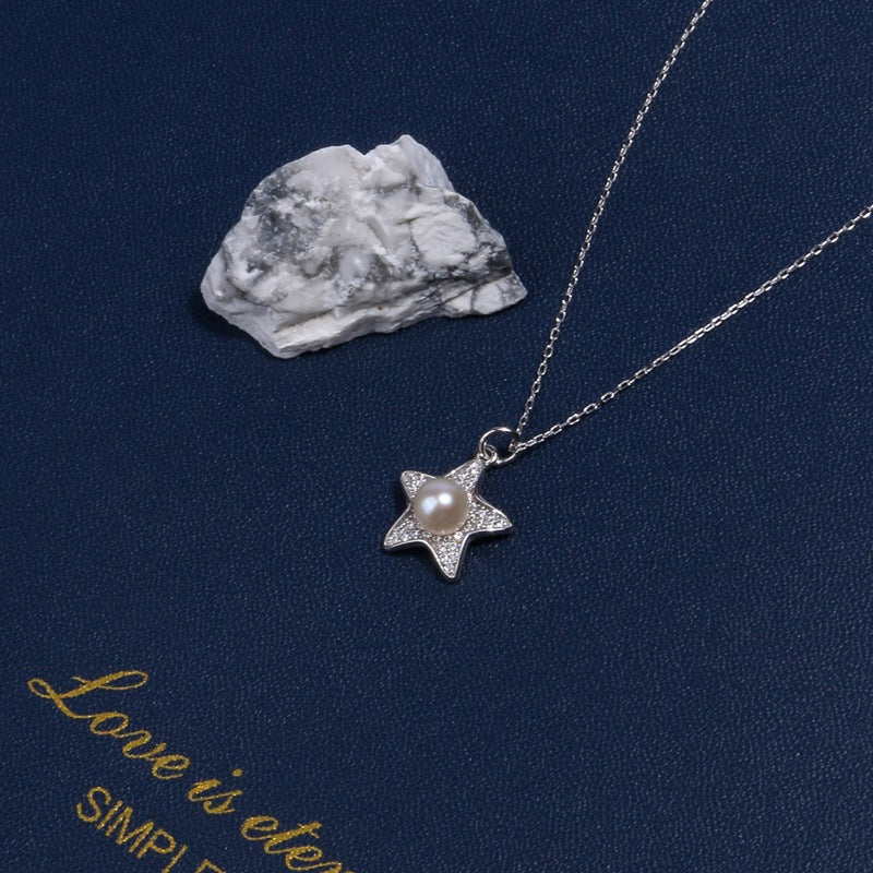 Starfish design pearl necklace