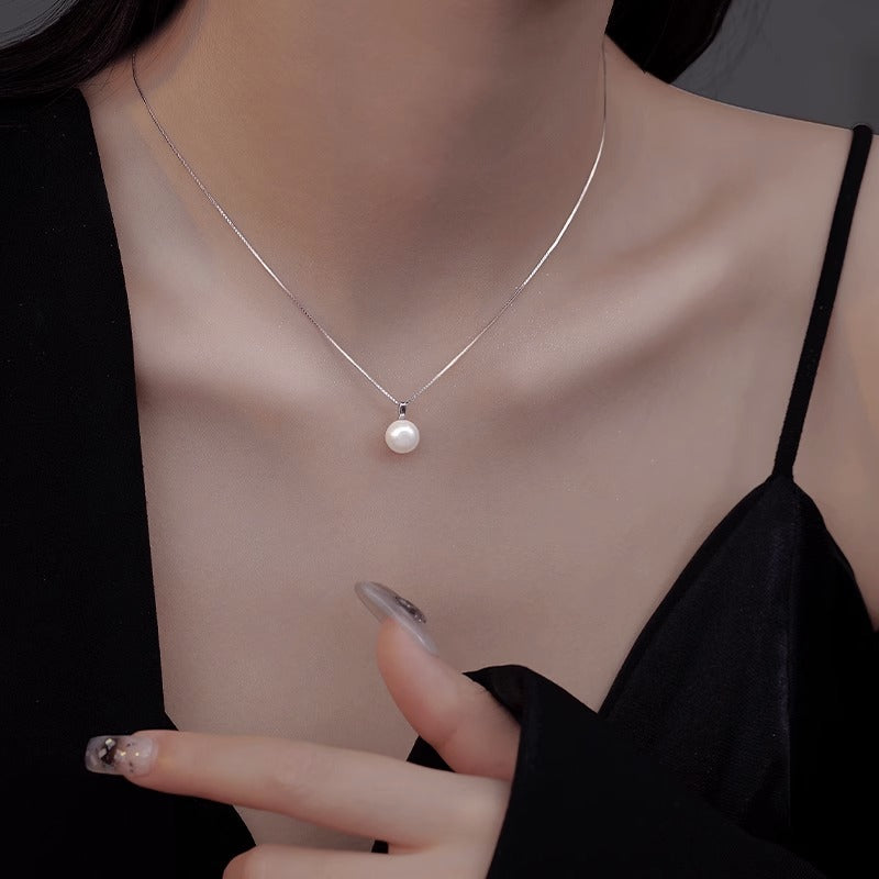 Classic Simple Versatile Pearl Pendant