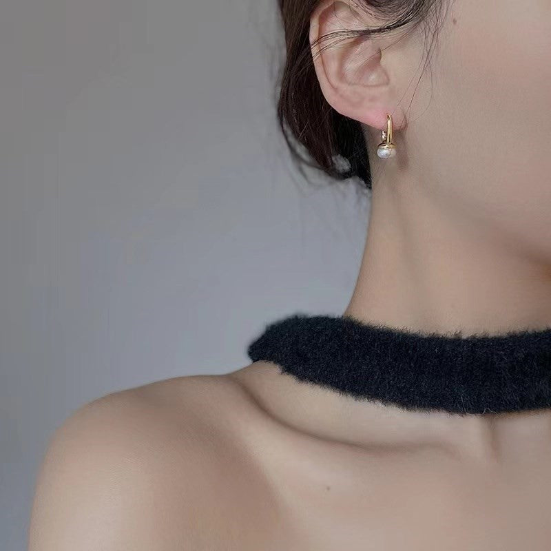 Special-shaped pearl earrings