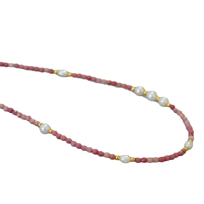 Small pearl sweet design beaded necklace