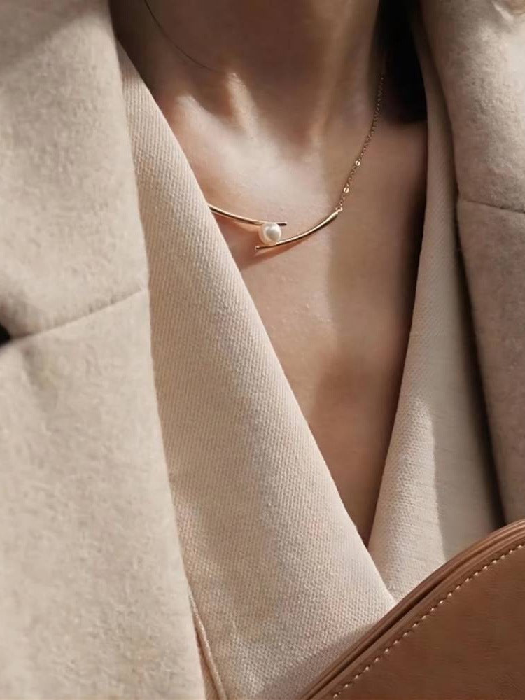 Fashion design cross-shaped pearl pendant