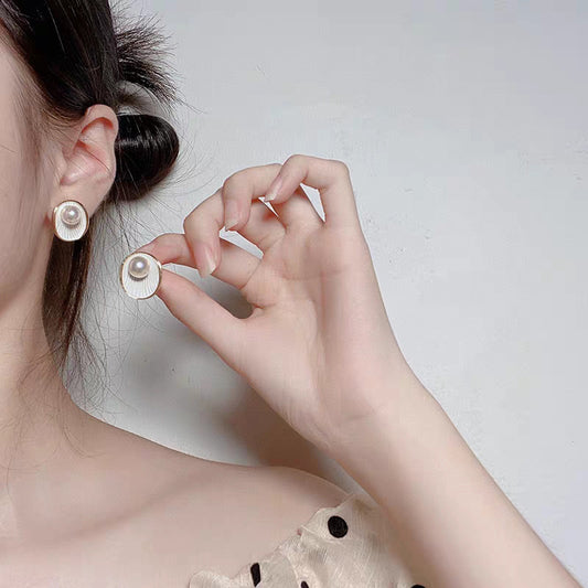 Small shell shape natural pearl stud earrings