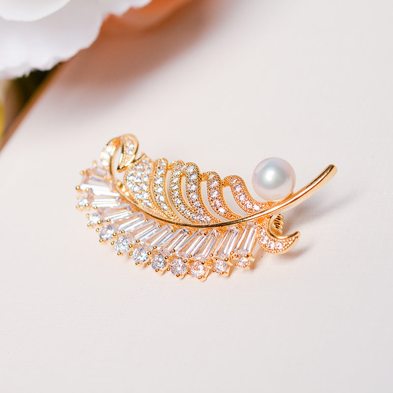 Natural Pearl Feather Design Retro Brooch