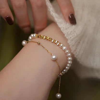 Natural pearl light luxury design bracelet.