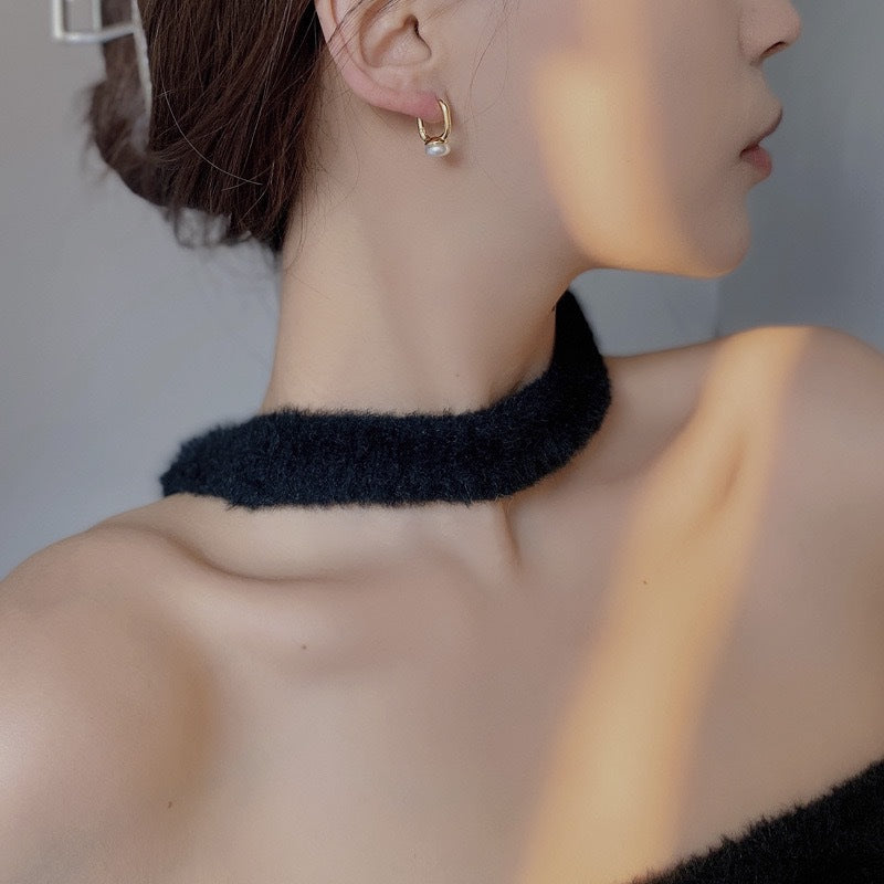 Special-shaped pearl earrings