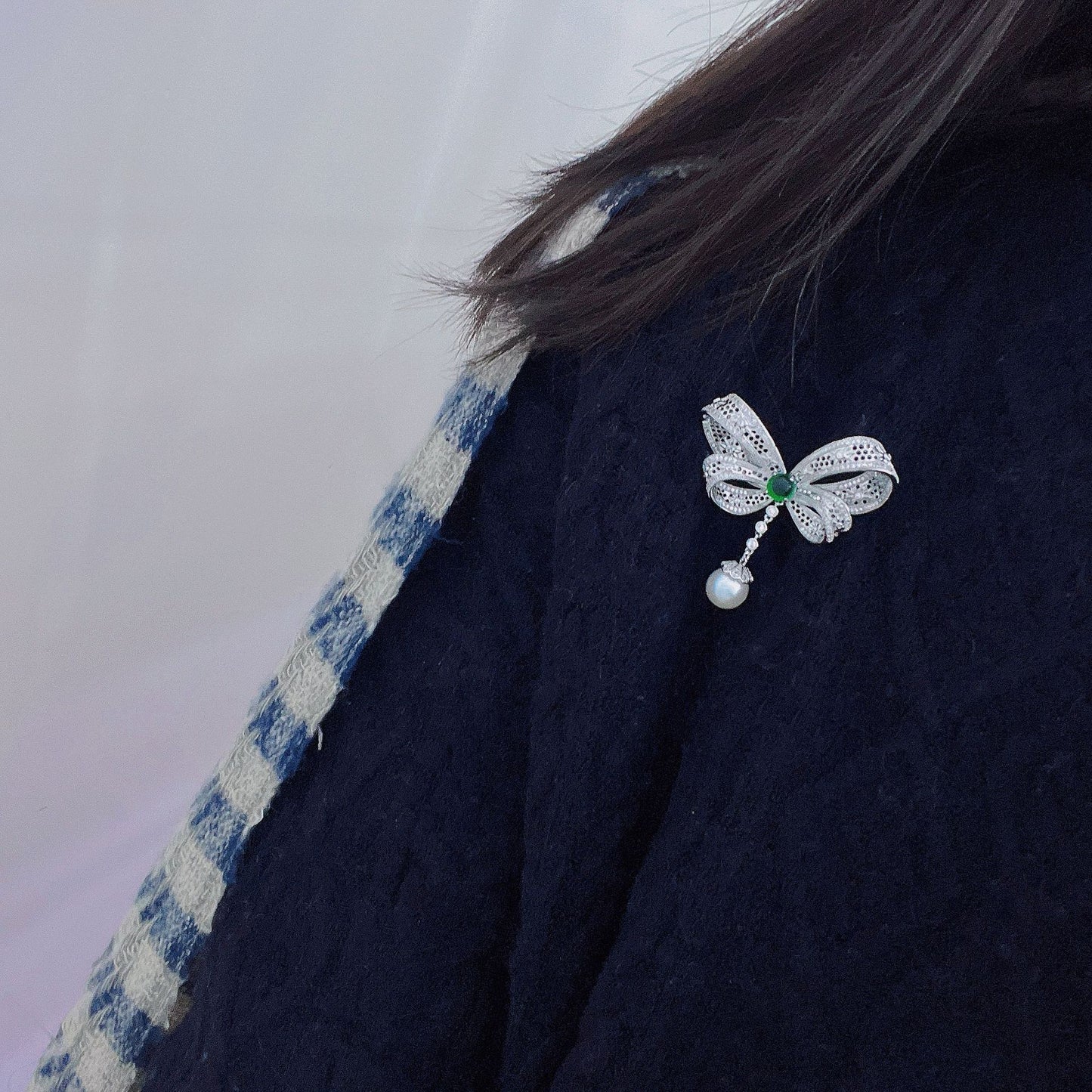 Bow Natural Pearl Design Brooch