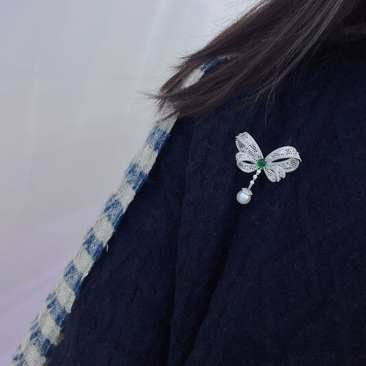 Bow Natural Pearl Design Brooch