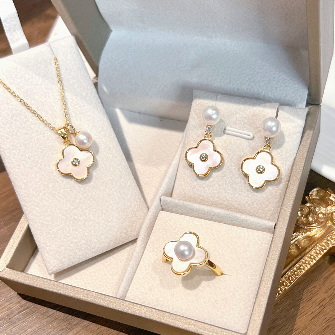 Natural Pearl Clover Design Set