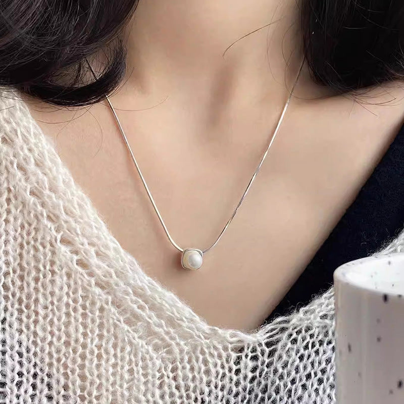 Square snake bone design pearl necklace