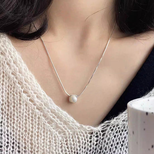 Square snake bone design pearl necklace