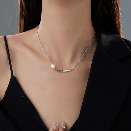 Natural pearl necklace, simple temperament, light luxury collarbone chain