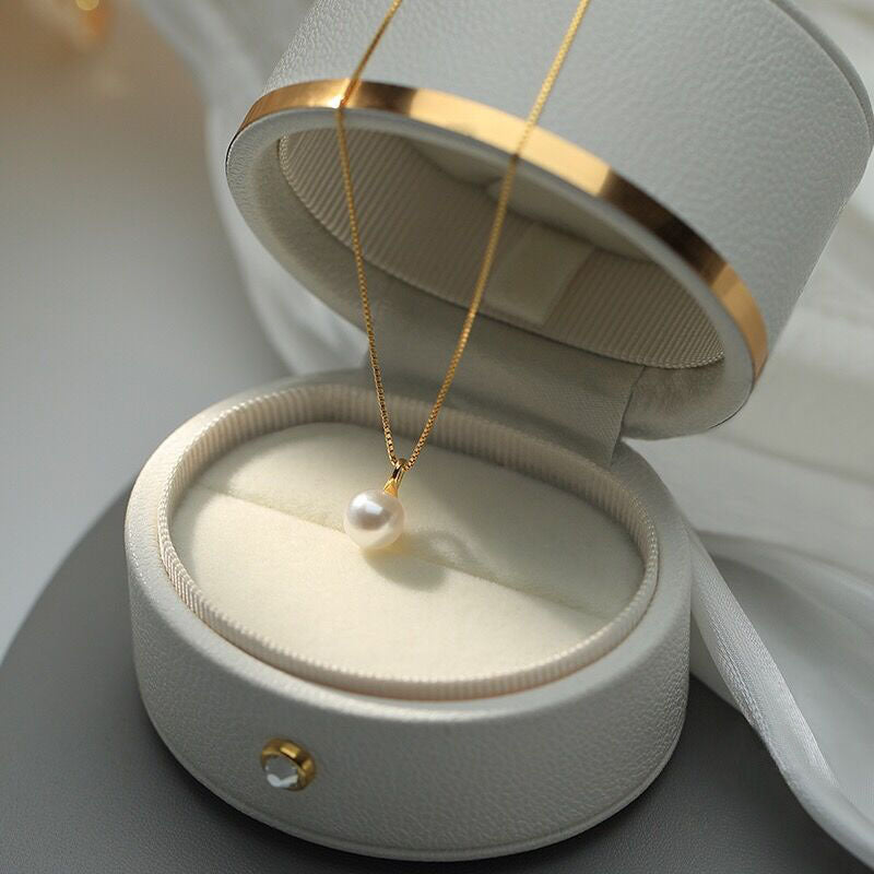 Niche design light luxury high sense simple commute versatile collarbone chain