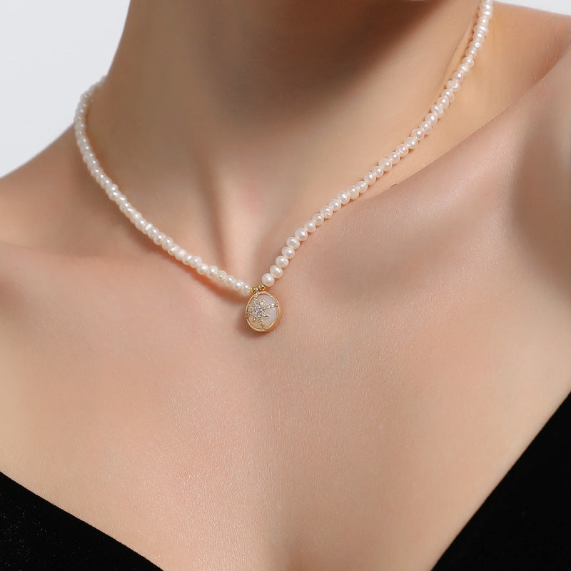 Baroque design pearl necklace