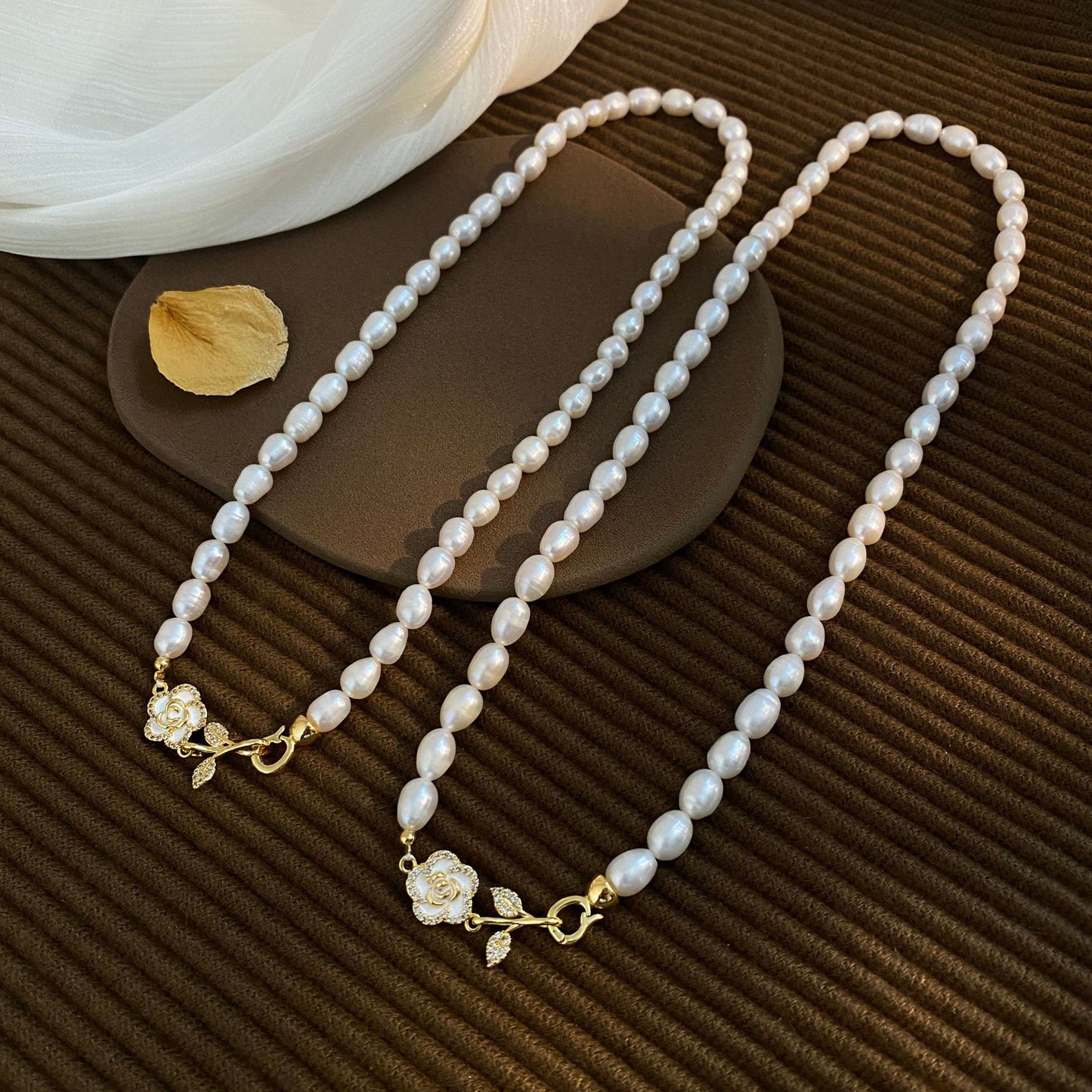 Exquisite Camellia Natural Pearl Necklace