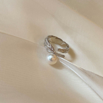 Feather Design Pearl Ring